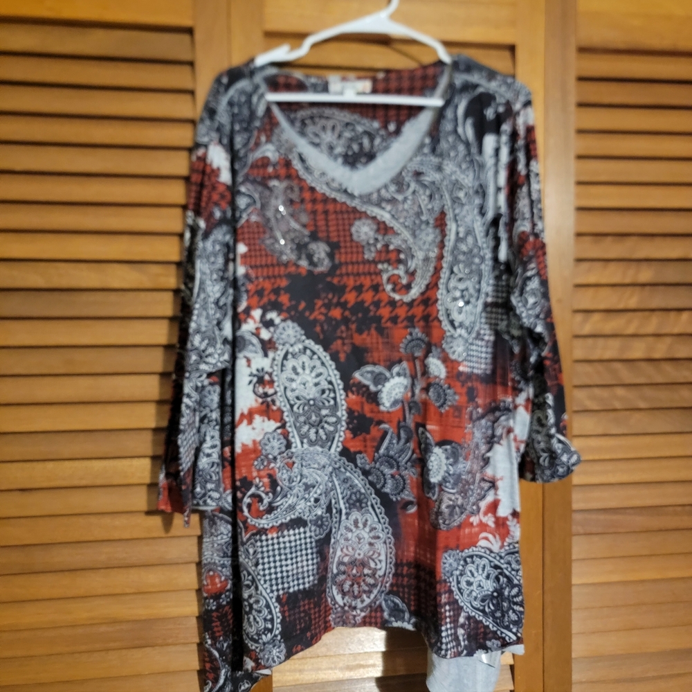 Paisley Print V-Neck Women's Top